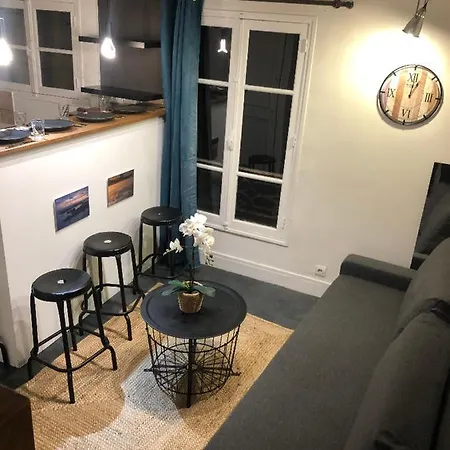 Duplex & Charme De Chalet En Plein Coeur Du Marais Apartment *