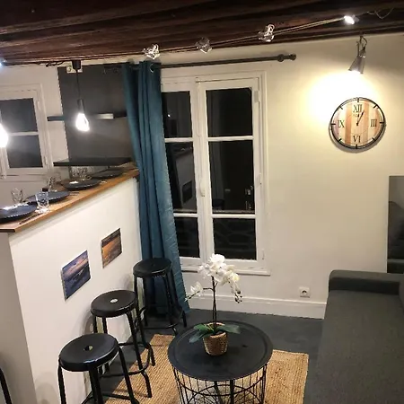 Duplex & Charme De Chalet En Plein Coeur Du Marais *